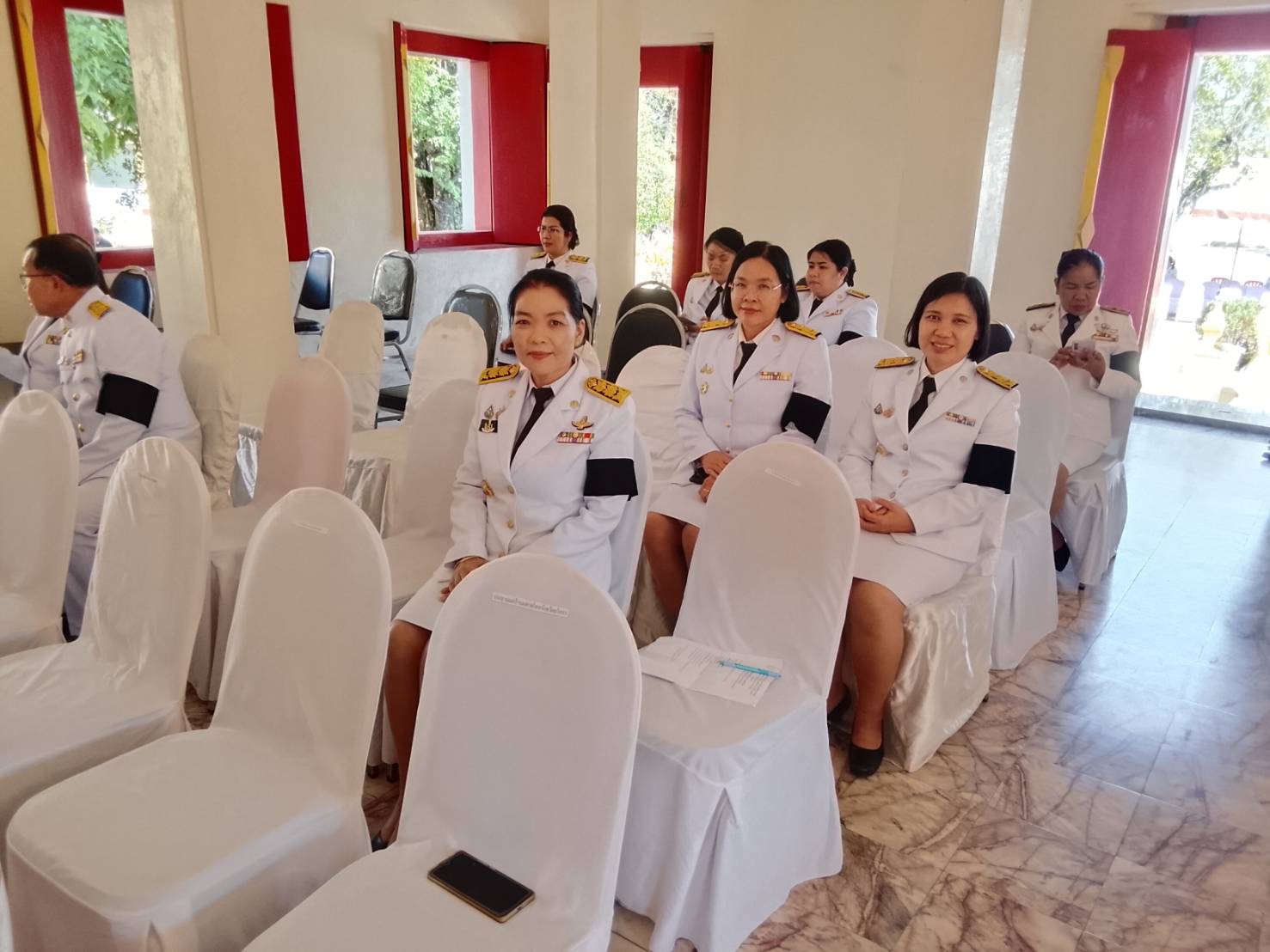 title - ส.ป.ก.ยโสธร ร่วมงานพิธีทางศาสนา ถวายเป็นพระกุศล แด่สมเด็จพระเจ้าลูกเธอ  เจ้าฟ้าพัชรกิติยาภา นเรนทิราเทพยวดี กรมหลวงราชริณีสิริพัชร มหาวัชราชธิดา  ในวาระครบ 15 วัน (ปัณรสมวาร) ณ พระอุโบสถ วัดศรีธรรมมาราม (พระอารามหลวง)